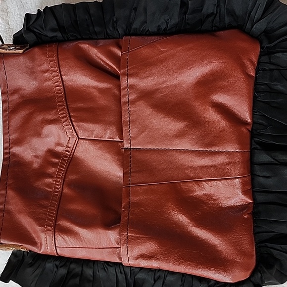 Melody Elizabeth Womens Floral Needlepoint Crossbody Preowned - Picture 10 of 13